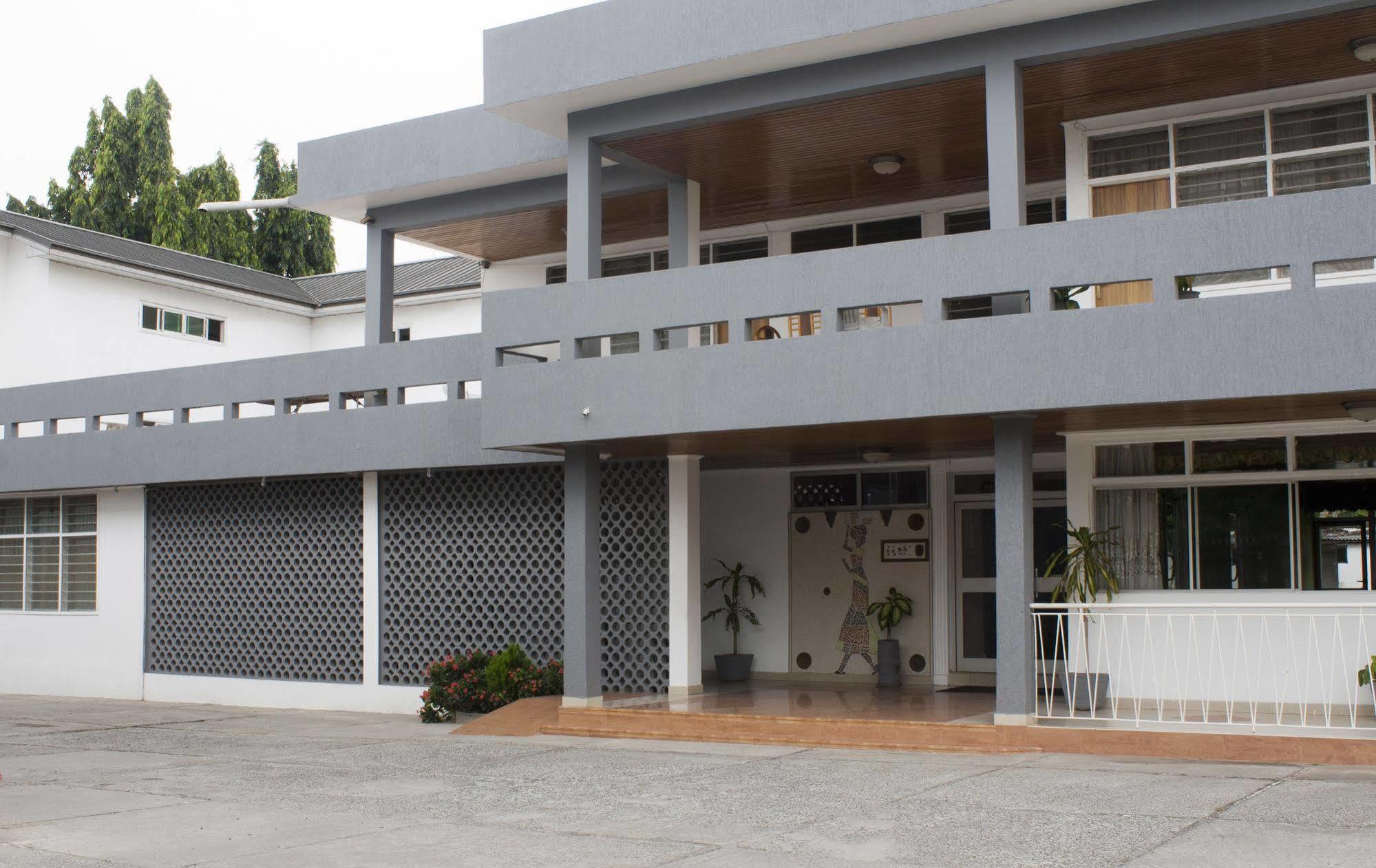 East Legon Guest Lodge Madina Exterior photo